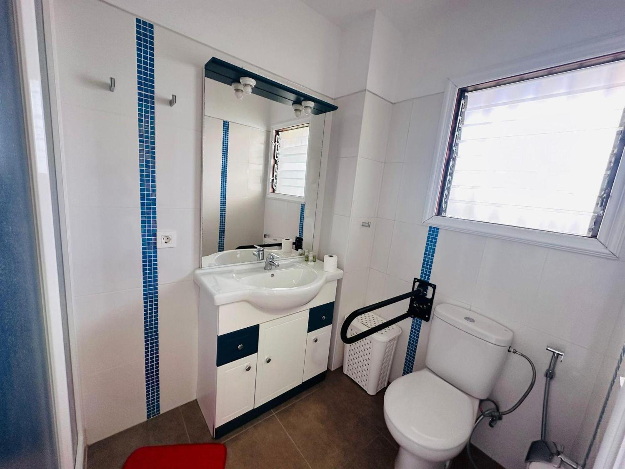 Cozy 2-Bed & Sofa-Bed Studio In Los Cristianos Los Cristianos  Exterior photo