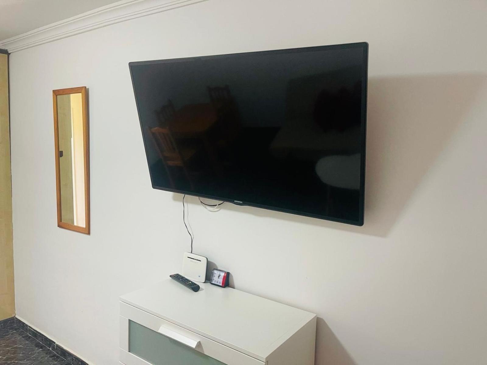 Cozy 2-Bed & Sofa-Bed Studio In Los Cristianos Los Cristianos  Exterior photo
